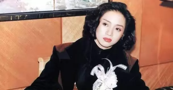 张艺谋坦言未与梅艳芳合作《十面埋伏》为终身遗憾 | 细节速览 张艺谋坦言未与梅艳芳合作《十面埋伏》为终身遗憾 | 细节速览