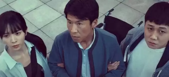 《低智商犯罪》朗博文死亡真相揭晓:真凶为其弟朗博图 | 现场图 《低智商犯罪》朗博文死亡真相揭晓:真凶为其弟朗博图 | 现场图