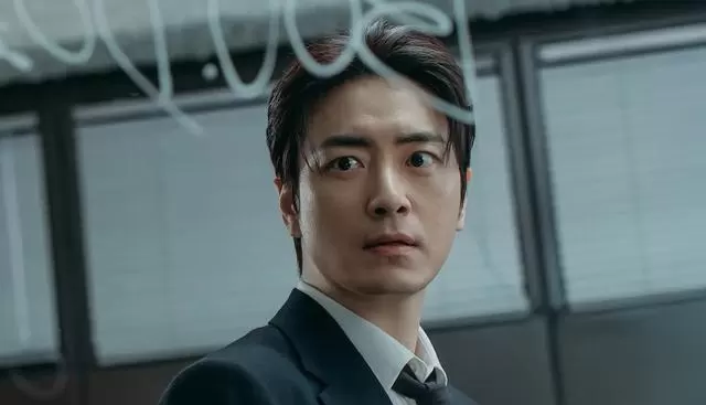 申惠善主演《莎拉的真伪人生》上线Netflix,以四重身份构建芭朵奥品牌 | 细节速览 申惠善主演《莎拉的真伪人生》上线Netflix,以四重身份构建芭朵奥品牌 | 细节速览